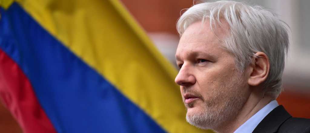 Desmienten la expulsión de Assange de la embajada de Ecuador en Londres