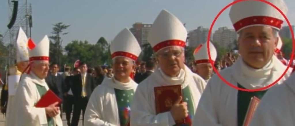 El obispo chileno acusado de encubrir abusos sexuales estuvo en la misa del Papa