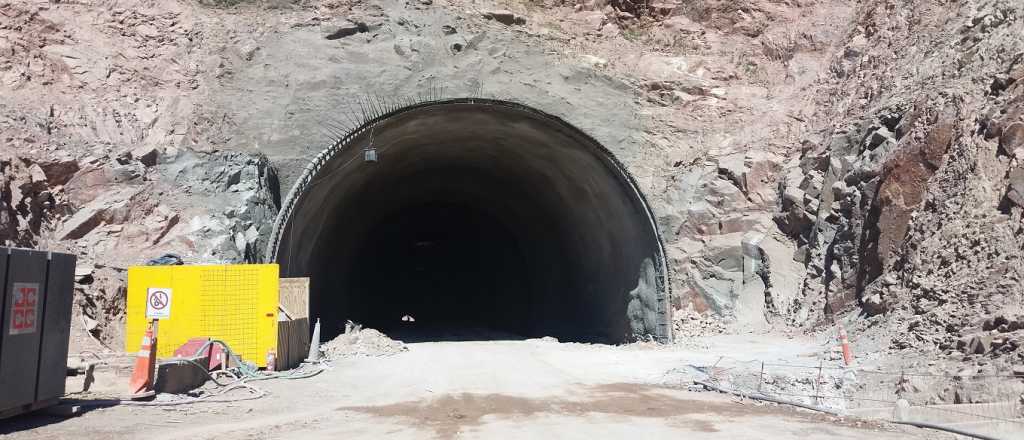Video: as&iacute; est&aacute;n las obras del t&uacute;nel Cacheuta - Potrerillos