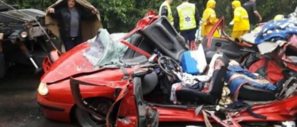 Tres argentinos fallecieron aplastados por un camión en Brasil
