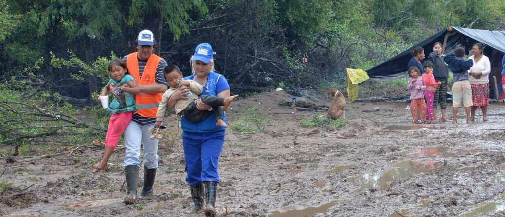 Salta: 12 mil evacuados y advierten sobre "posible surgimiento de epidemias"
