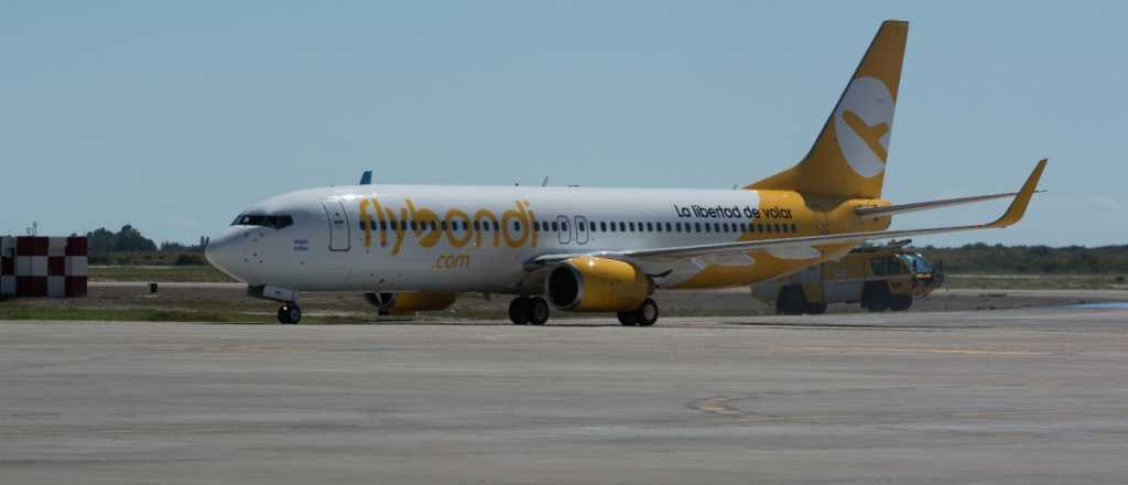 Otra polémica de Flybondi: aterrizó en otro aeropuerto