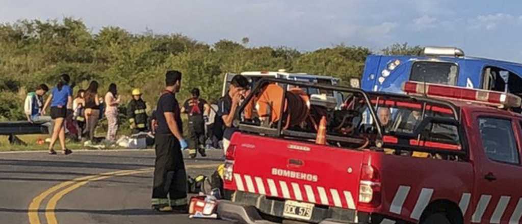 Volcó en Córdoba un micro que salió de Mendoza y hay 4 heridos graves