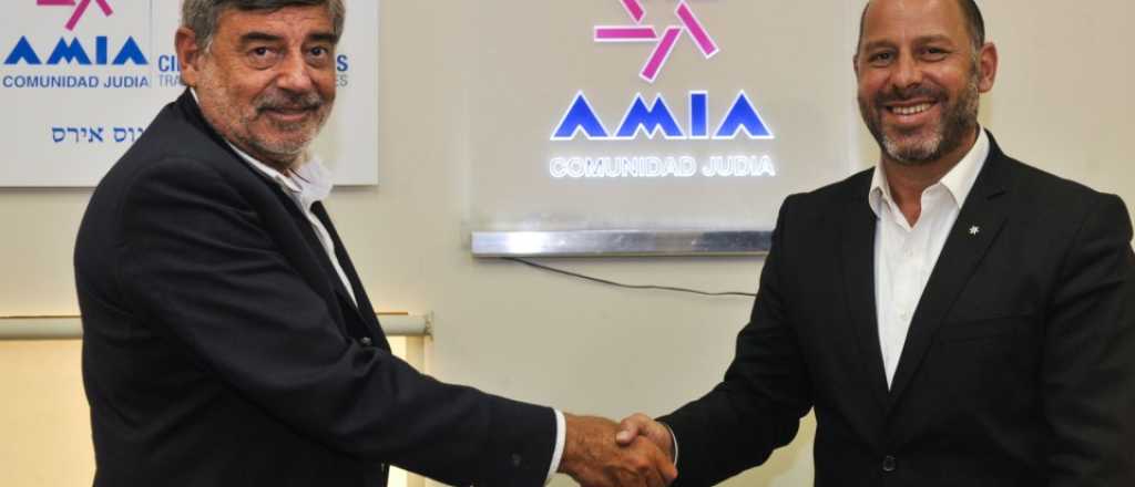 Grave denuncia de Cimadevilla contra Macri por "encubrir" AMIA