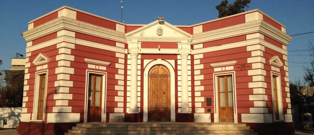 Godoy Cruz suspendi&oacute; tareas administrativas hasta el jueves