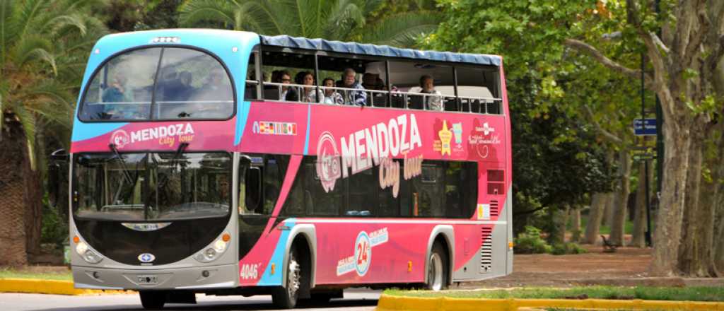 Video: el bus turístico de Mendoza desde adentro