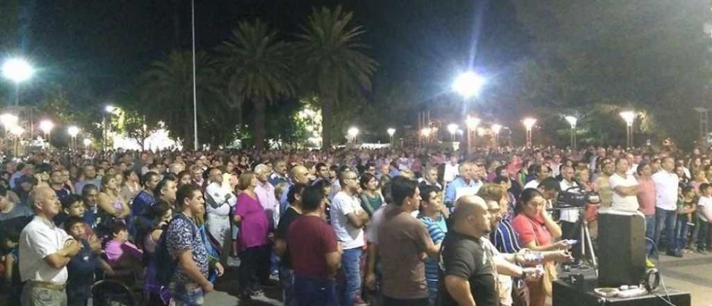 Masiva protesta en General Alvear contra el tarifazo