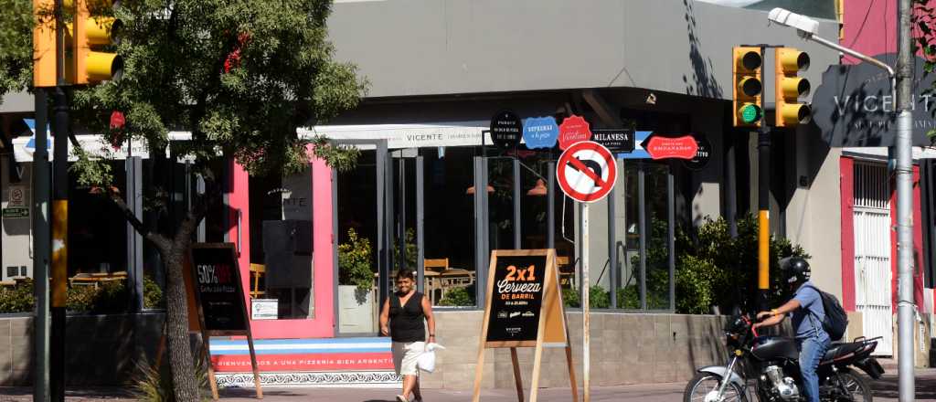 Dos motochorros asaltaron a una mujer en Capital