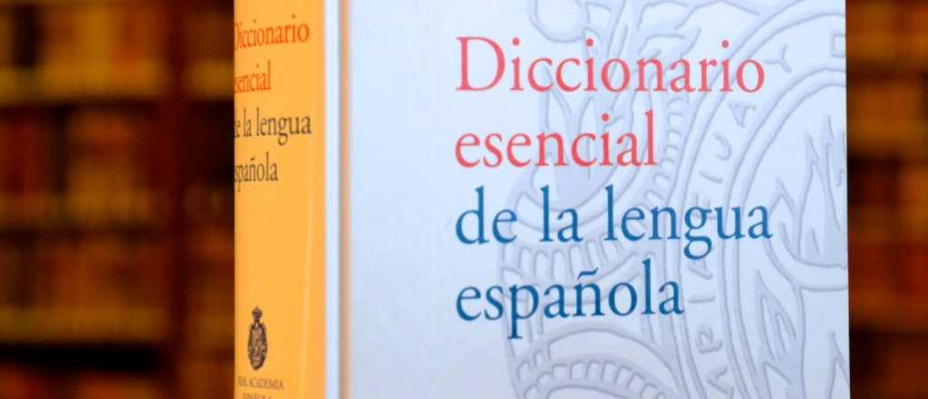 La RAE modificó "fácil" y quitó la acepción vinculada a la mujer
