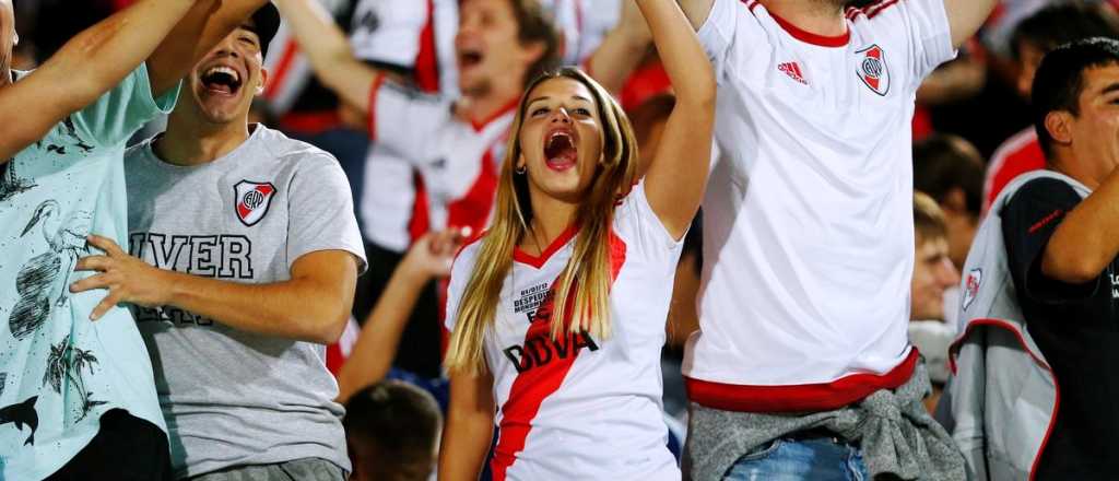 Una aerol&iacute;nea cambiar&aacute; los vuelos de los hinchas de River sin costo
