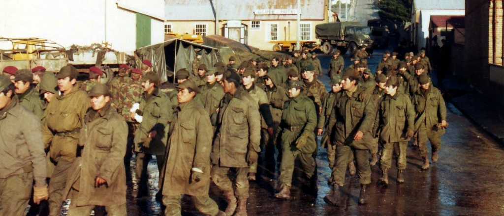 Solicitaron la detención de 26 militares por torturas a conscriptos en Malvinas