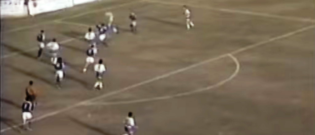 El d&iacute;a que un mendocino meti&oacute; un golazo de chilena