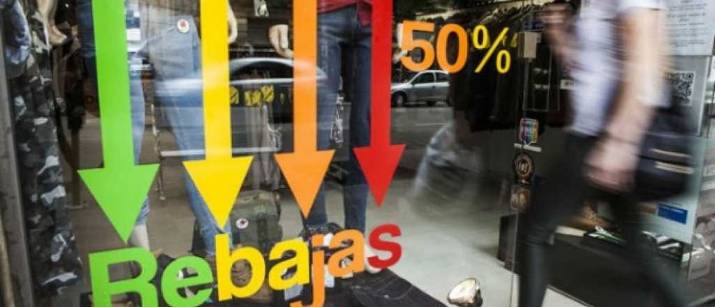 Los comercios de Mendoza comenzaron con liquidaciones de hasta 60%
