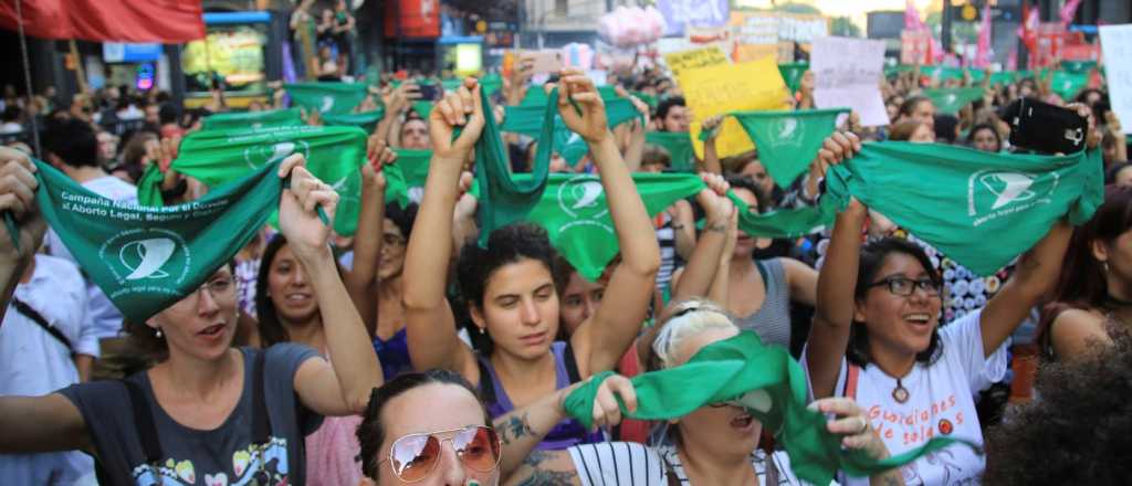 Posturas a favor y en contra en la tercera jornada de debate sobre el aborto