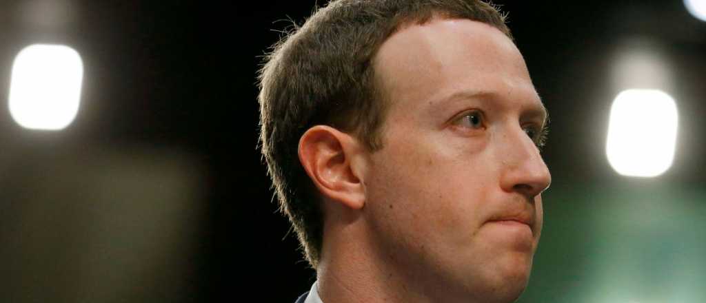 Multaron a Facebook por informar de forma engañosa a sus inversores 