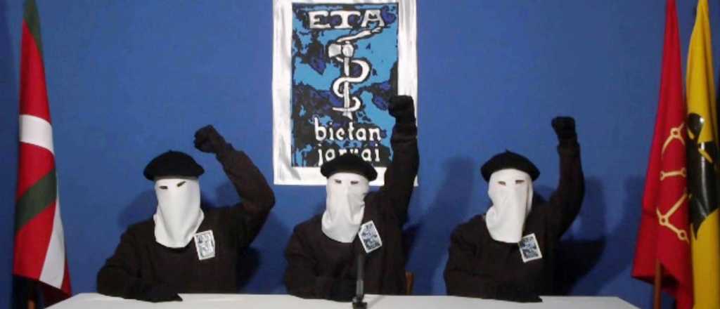 ETA anuncia oficialmente su disolución y el “final de su trayectoria”