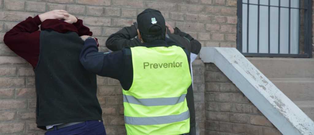 Preventores detuvieron a dos ladrones en la Cuarta Sección