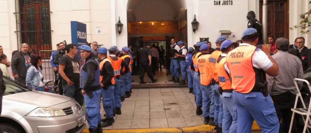 Detienen a la abogada del preso que iba a ser liberado en el ataque a la comisar&iacute;a