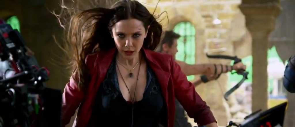 Avengers: Infinity War, ¿en problemas por el escotado uniforme de Scarlet Witch?