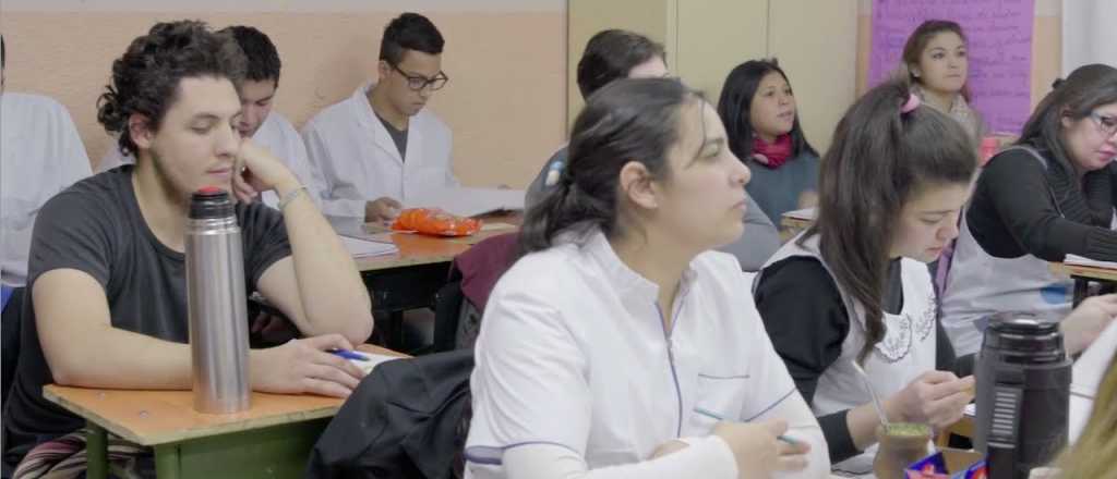 El Gobierno entregar&aacute; $15 millones en becas docentes