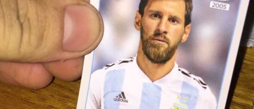 Video: un nene explotó de emoción cuando le tocó la figurita de Messi