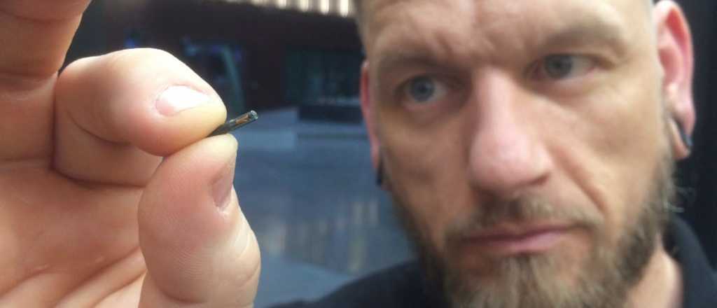 Miles de suecos se implantan chips en sus cuerpos para hacer tareas diarias