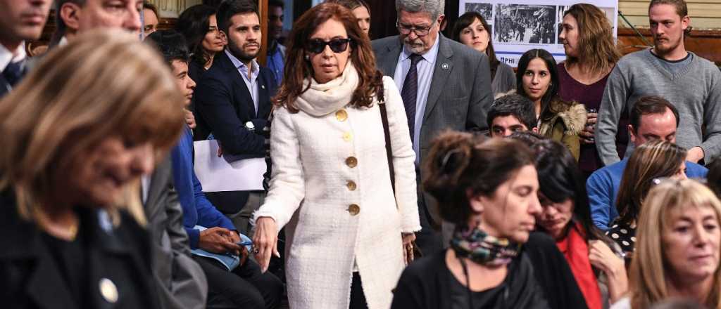 Casanello citó a indagatoria a Cristina Fernández por la "ruta del dinero K"