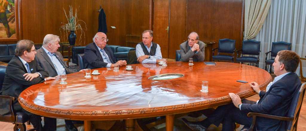 Especialistas económicos esperan una inflación de 26%