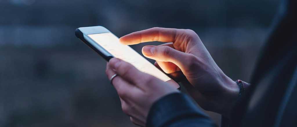 Preocupación en los mendocinos por extraños mensajes a sus celulares