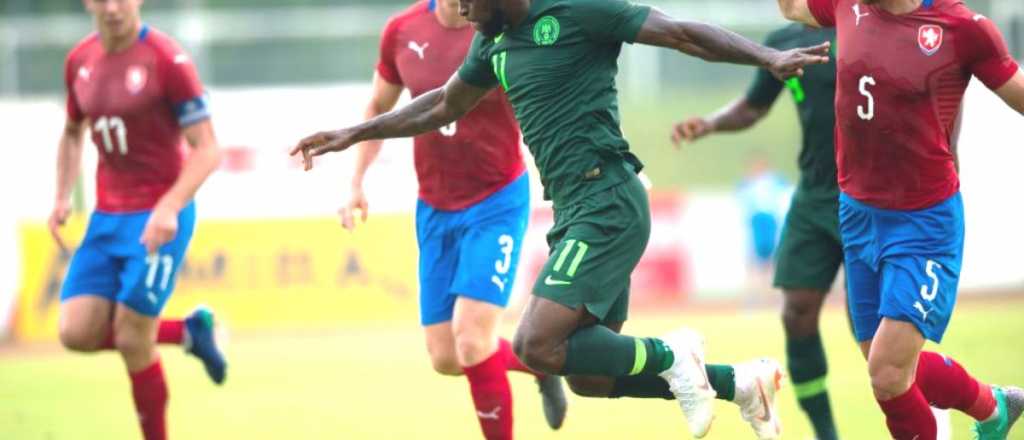 Nigeria volvi&oacute; a perder y llega al Mundial con muchas dudas