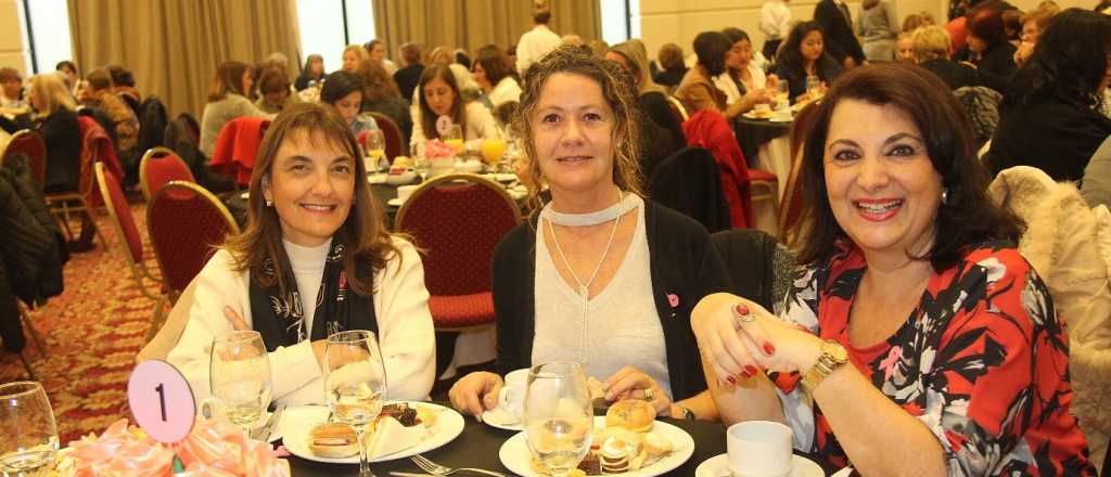 Se realiz&oacute; un t&eacute; bingo a beneficio de FundaFem