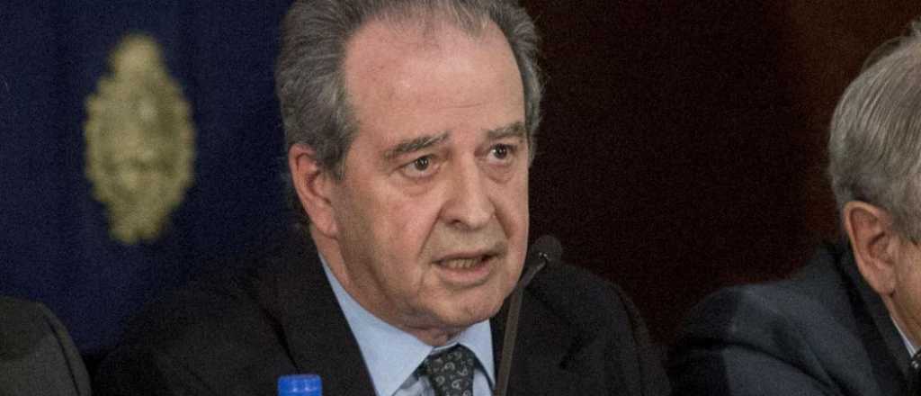 Machinea explic&oacute; las diferencias entre el nuevo acuerdo y el megacanje