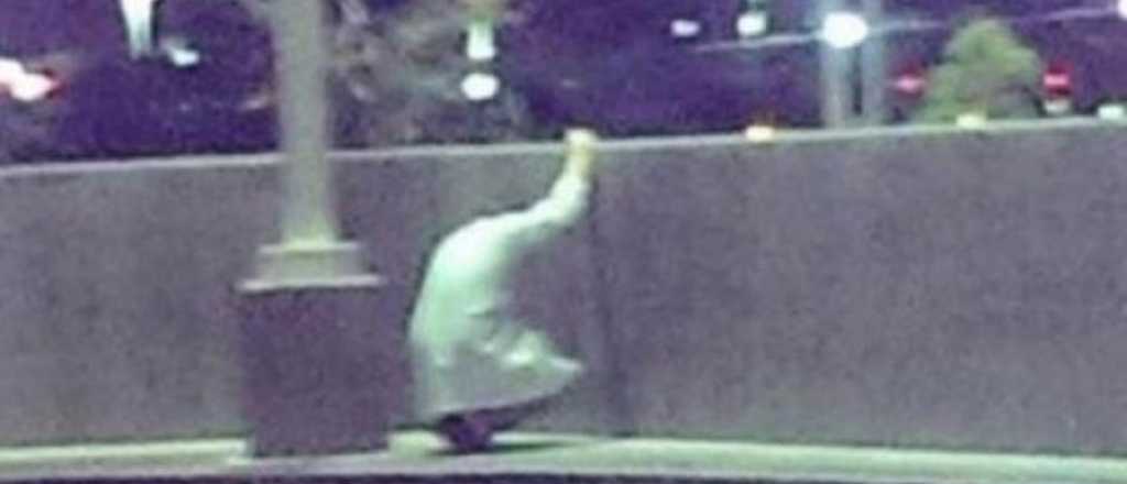 Viral: el médico que llora por su paciente muerto