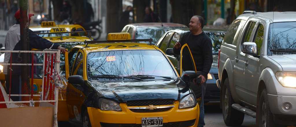 Esto reclaman los taxistas mendocinos contra la Ley de Movilidad