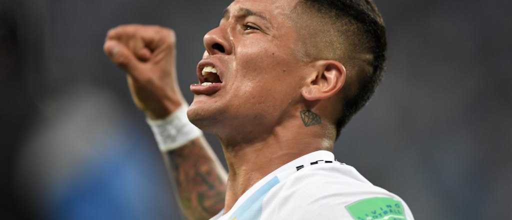 El futbolista Marcos Rojo huy&oacute; de sus vacaciones por varias muertes misteriosas