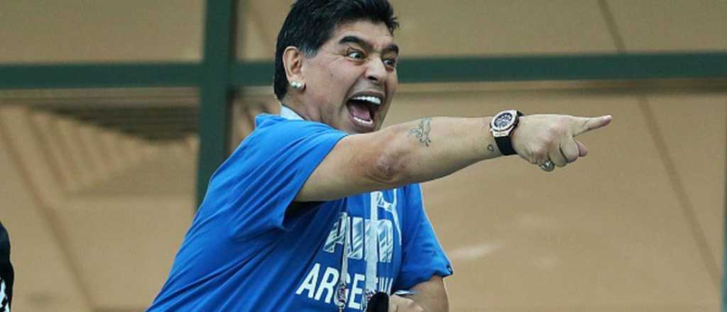 La FIFA "advirti&oacute;" a Maradona por su comportamiento en Rusia