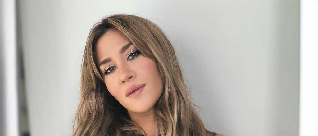 Jimena Barón a los besos con otra mujer
