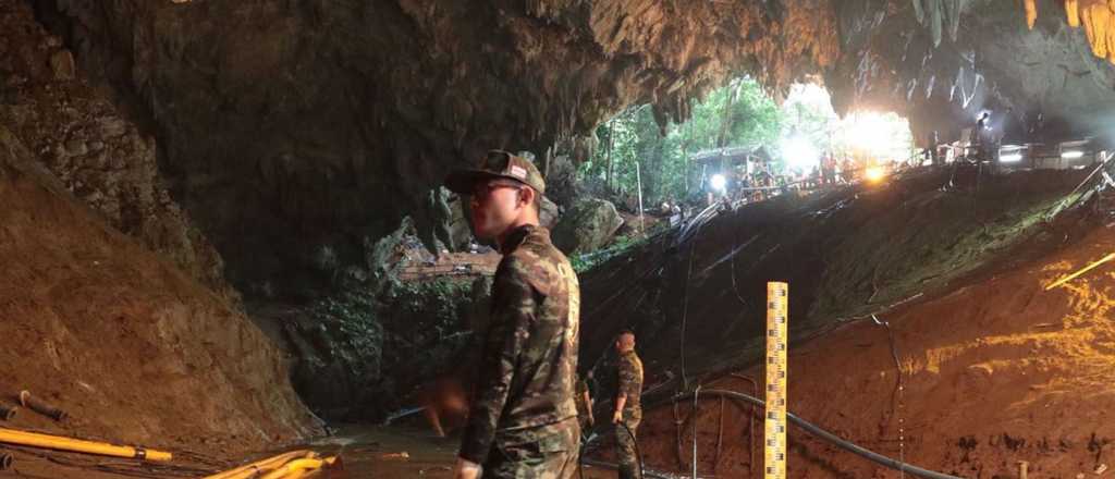 Tailandia: difunden el primer video del rescate a los chicos en la cueva