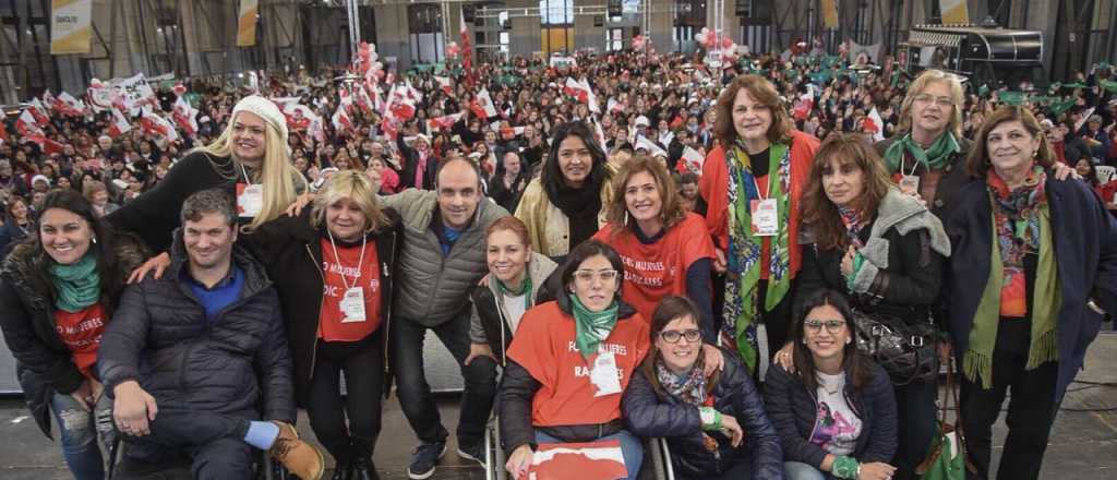 Mujeres radicales le pidieron al Senado aprobar el aborto legal