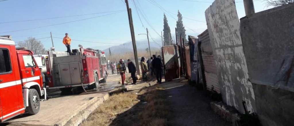 Un joven murió en un incendio que se desató en su casa de Las Heras