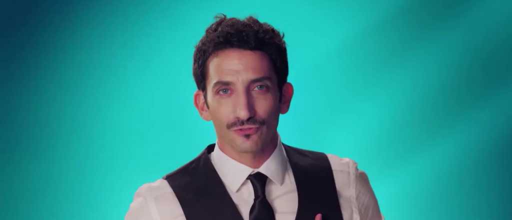 El desnudo de Juan Minujín en "100 días para enamorarse"