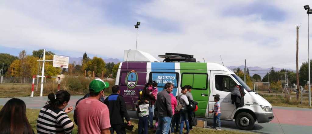 Durante el verano, el Registro Civil M&oacute;vil hizo m&aacute;s de 3 mil tr&aacute;mites