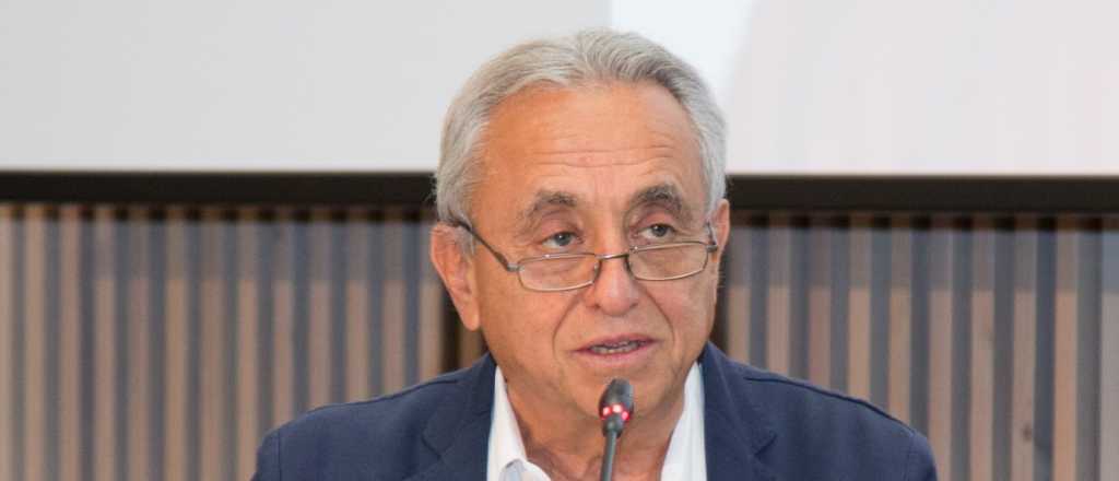 Pedro Cahn: "El pico de casos a&uacute;n no lleg&oacute;" 