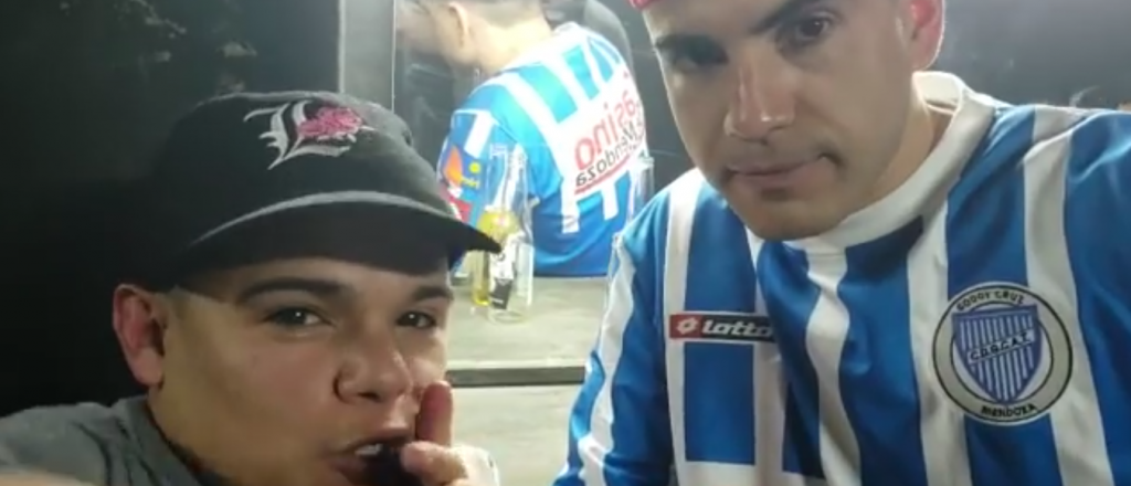 Un actor de "El Marginal" luci&oacute; una camiseta del Tomba durante un anuncio