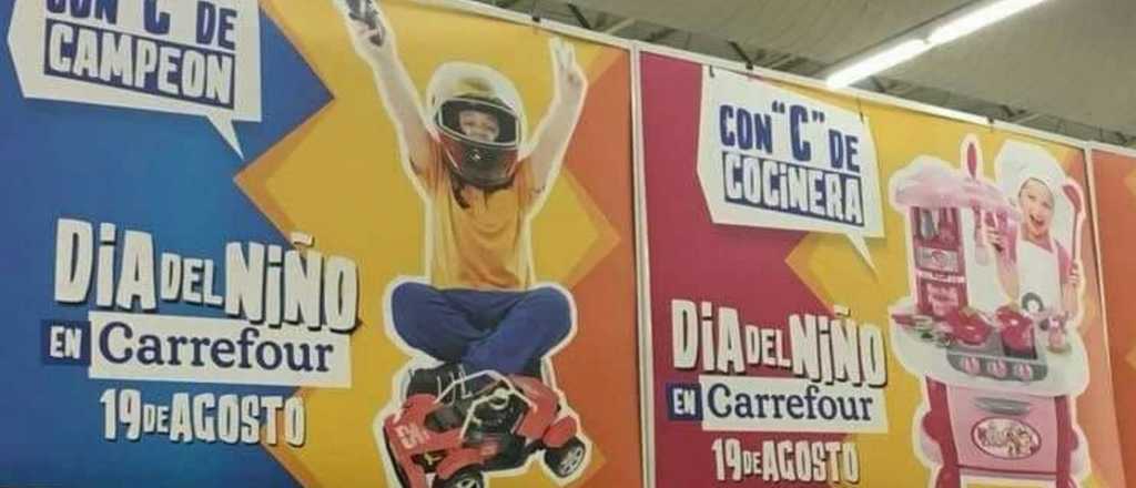 Polémico cartel en Carrefour por el "Día del Niño"