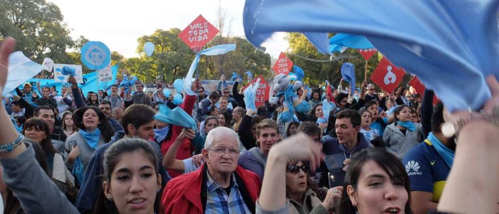 Marcharán en Mendoza para celebrar el rechazo al aborto libre