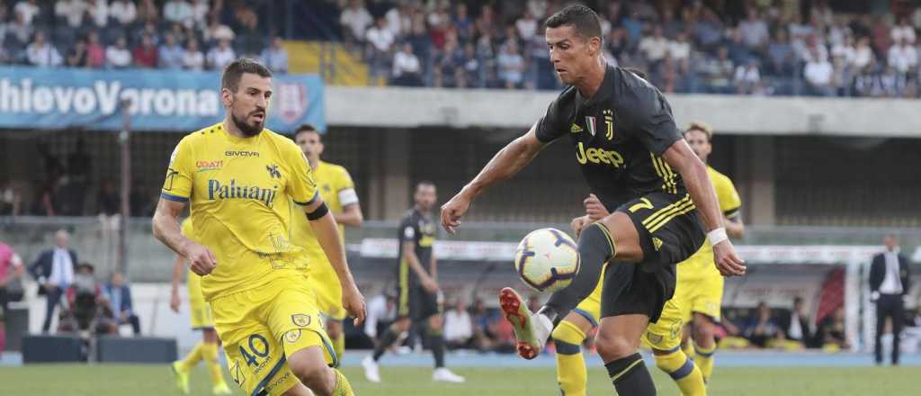 Video: cu&aacute;nto tard&oacute; CR7 en patear al arco en su debut en Juventus