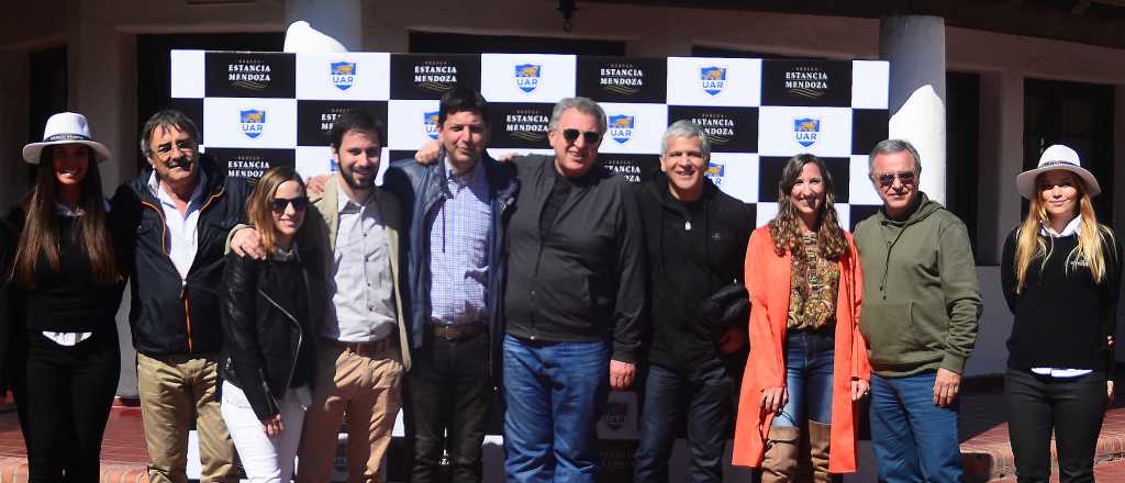 Sol, vinos y garra en el agasajo de Bodega Estancia Mendoza a sus clientes