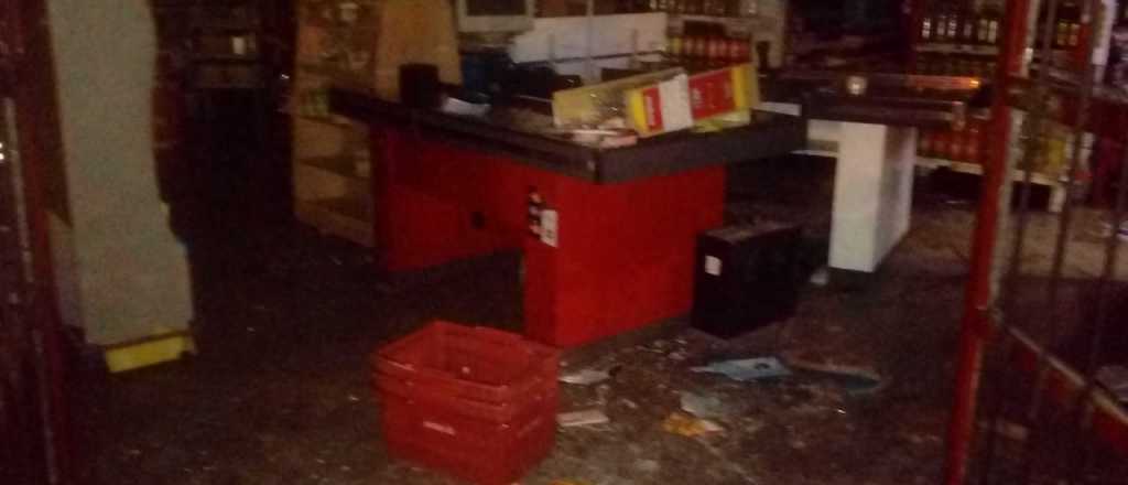 Unas 20 personas intentaron robar un mercado de Luján de Cuyo