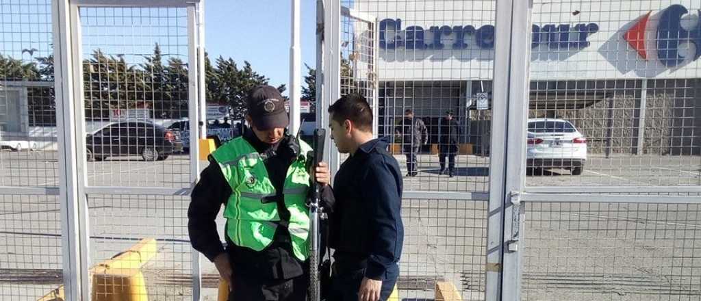 Detenidos por un intento de saqueo a un supermercado en Comodoro